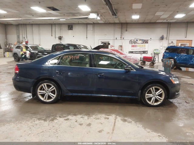 2015 Volkswagen Passat 2.0l Tdi Se მანქანა იყიდება აუქციონზე, vin: 1VWBV7A31FC048736, აუქციონის ნომერი: 44939498