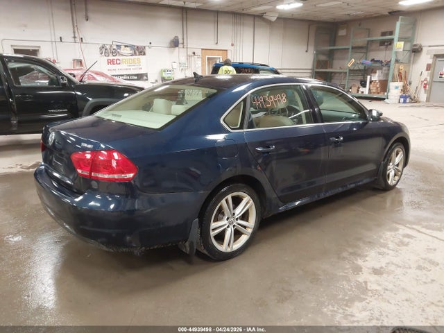 2015 Volkswagen Passat 2.0l Tdi Se მანქანა იყიდება აუქციონზე, vin: 1VWBV7A31FC048736, აუქციონის ნომერი: 44939498