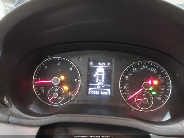 2015 Volkswagen Passat 2.0l Tdi Se მანქანა იყიდება აუქციონზე, vin: 1VWBV7A31FC048736, აუქციონის ნომერი: 44939498