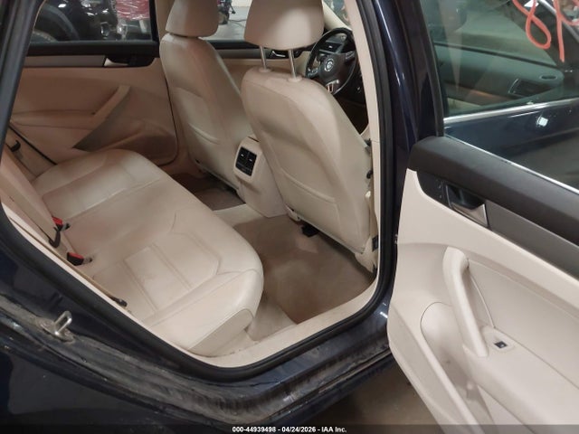 2015 Volkswagen Passat 2.0l Tdi Se მანქანა იყიდება აუქციონზე, vin: 1VWBV7A31FC048736, აუქციონის ნომერი: 44939498
