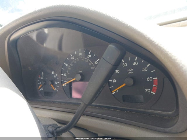 44939557 :رقم المزاد ، WDBLK65GXYT030650 vin ، 2000 Mercedes-benz Clk 320 مزاد بيع