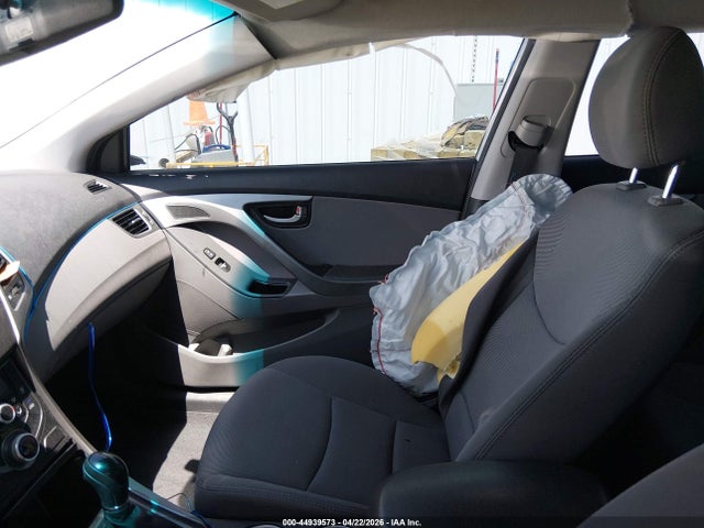 2016 Hyundai Elantra Se მანქანა იყიდება აუქციონზე, vin: 5NPDH4AE4GH719969, აუქციონის ნომერი: 44939573
