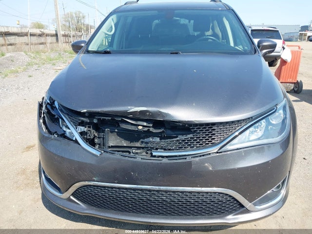 Продаж на аукціоні авто 2017 Chrysler Pacifica Touring-l, vin: 2C4RC1BG5HR803645, номер лоту: 44939627