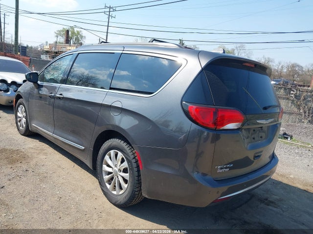 Продаж на аукціоні авто 2017 Chrysler Pacifica Touring-l, vin: 2C4RC1BG5HR803645, номер лоту: 44939627
