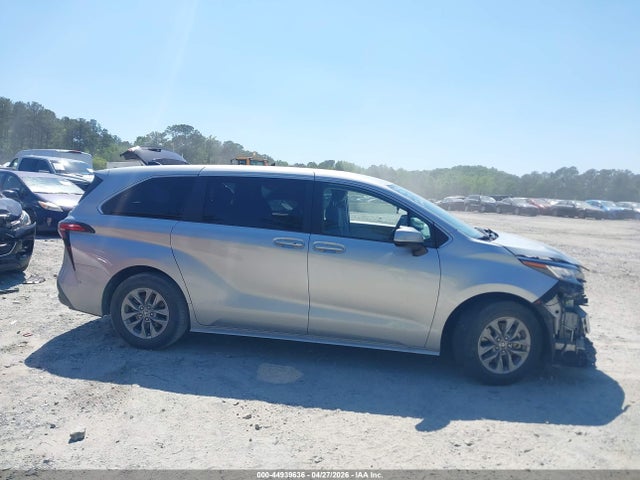 Продаж на аукціоні авто 2022 Toyota Sienna Le, vin: 5TDKRKEC0NS102643, номер лоту: 44939636