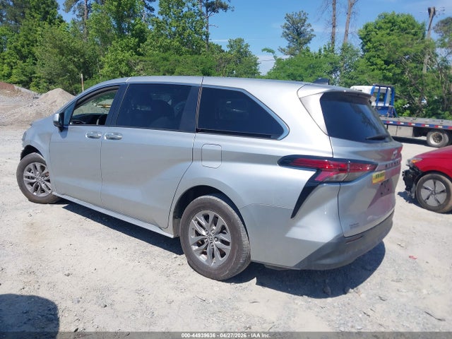 Продаж на аукціоні авто 2022 Toyota Sienna Le, vin: 5TDKRKEC0NS102643, номер лоту: 44939636