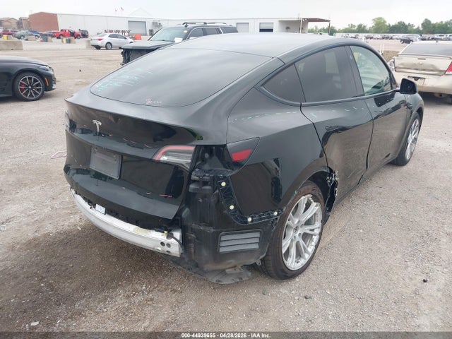 Продаж на аукціоні авто 2021 Tesla Model Y Standard Range Rear-wheel Drive, vin: 5YJYGDED6MF163096, номер лоту: 44939655