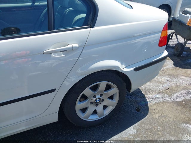 2003 Bmw 325i მანქანა იყიდება აუქციონზე, vin: WBAEV33433KL80769, აუქციონის ნომერი: 44939672