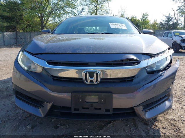 Aukcja sprzedaży 2018 Honda Civic Lx, vin: 2HGFC2F55JH596012, numer aukcji: 44939698