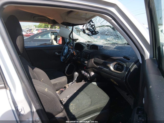Продаж на аукціоні авто 2015 Jeep Renegade Latitude, vin: ZACCJABTXFPB27980, номер лоту: 44939778