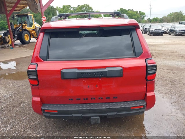 Toyota 4RUNNER SR5 2026 JTEVA5AR9T5009876 Image 17