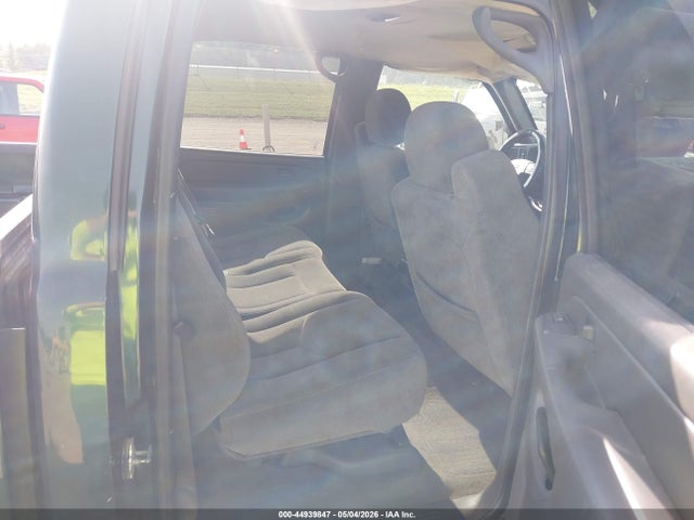 2005 Chevrolet Silverado 1500 Z71 მანქანა იყიდება აუქციონზე, vin: 2GCEK13TX51234315, აუქციონის ნომერი: 44939847