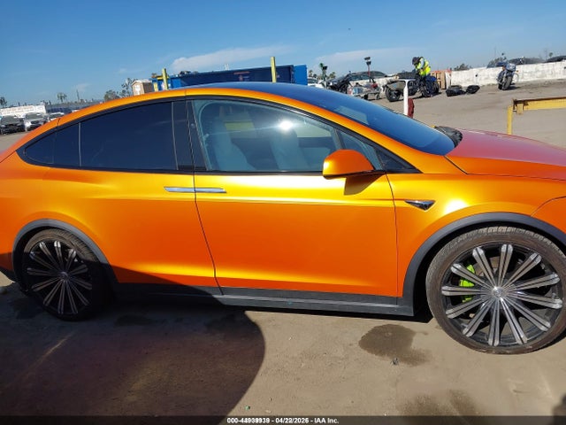 Продажа на аукционе авто 2018 Tesla Model X 100d/75d/p100d, vin: 5YJXCAE27JF101982, номер лота: 44939939