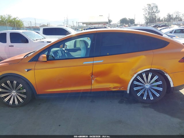 Продажа на аукционе авто 2018 Tesla Model X 100d/75d/p100d, vin: 5YJXCAE27JF101982, номер лота: 44939939