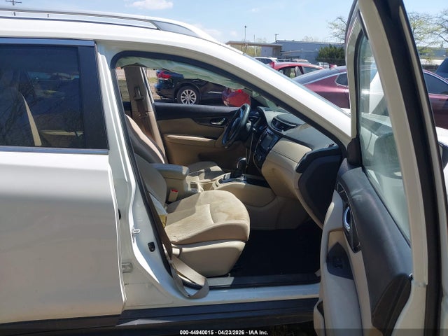 Продажа на аукционе авто 2017 Nissan Rogue Sv, vin: KNMAT2MT8HP511437, номер лота: 44940015