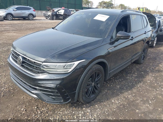44940037 :رقم المزاد ، 3VVCB7AX6NM014051 vin ، 2022 Volkswagen Tiguan 2.0t Se R-line Black مزاد بيع