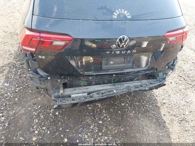 44940037 :رقم المزاد ، 3VVCB7AX6NM014051 vin ، 2022 Volkswagen Tiguan 2.0t Se R-line Black مزاد بيع