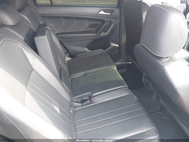 44940037 :رقم المزاد ، 3VVCB7AX6NM014051 vin ، 2022 Volkswagen Tiguan 2.0t Se R-line Black مزاد بيع