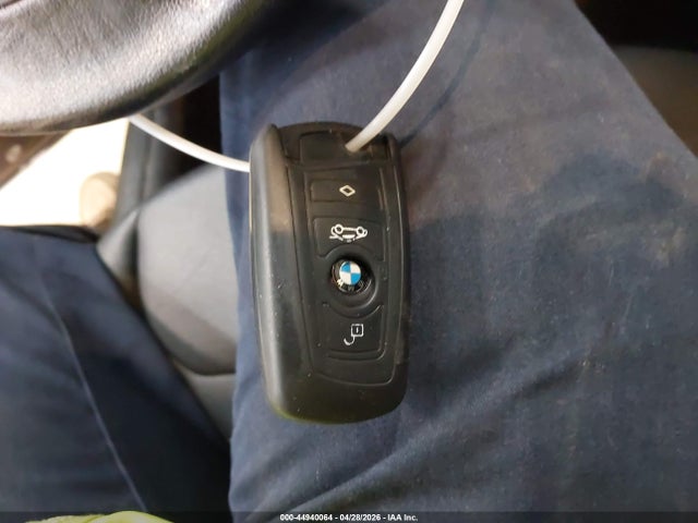 Продаж на аукціоні авто 2016 Bmw 320i Xdrive, vin: WBA8E5G51GNT40058, номер лоту: 44940064