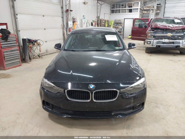 Продаж на аукціоні авто 2016 Bmw 320i Xdrive, vin: WBA8E5G51GNT40058, номер лоту: 44940064