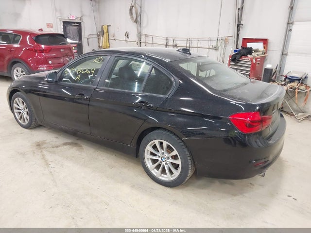 Продаж на аукціоні авто 2016 Bmw 320i Xdrive, vin: WBA8E5G51GNT40058, номер лоту: 44940064