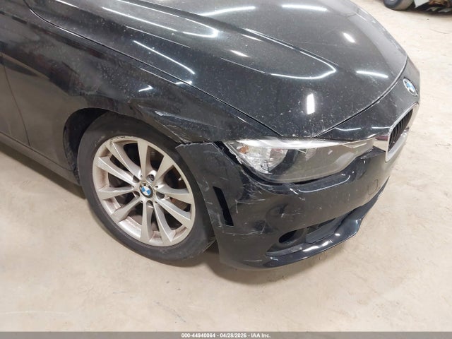 Продаж на аукціоні авто 2016 Bmw 320i Xdrive, vin: WBA8E5G51GNT40058, номер лоту: 44940064