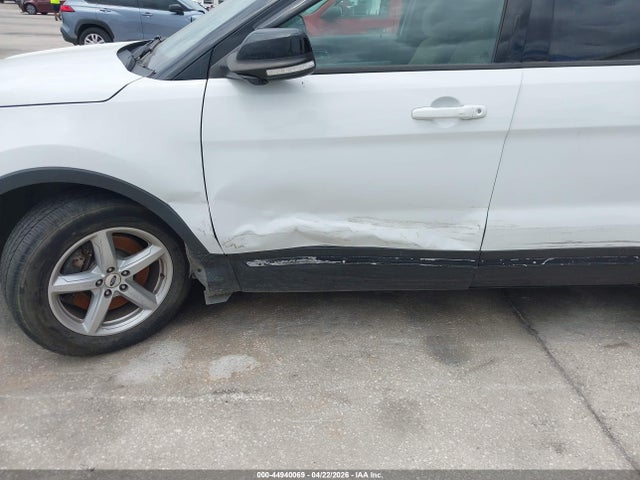 44940069 :رقم المزاد ، 1FM5K8D8XHGB94162 vin ، 2017 Ford Explorer Xlt مزاد بيع