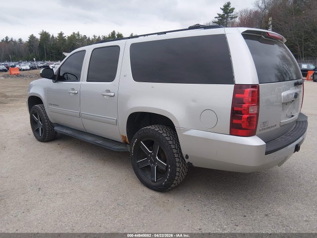44940082 :رقم المزاد ، 1GNUKJE33AR268971 vin ، 2010 Chevrolet Suburban 1500 Lt1 مزاد بيع