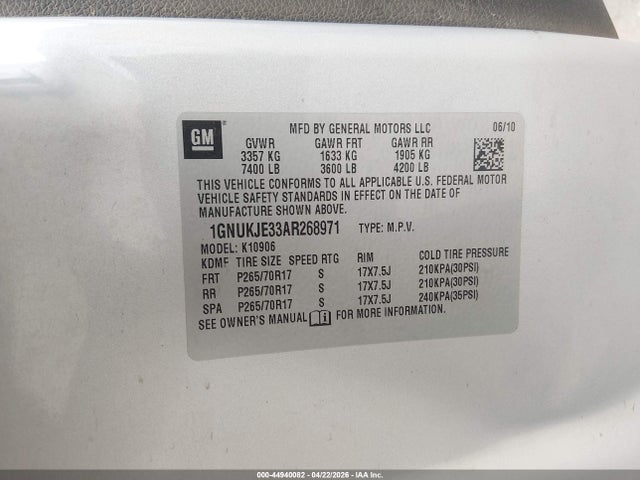 44940082 :رقم المزاد ، 1GNUKJE33AR268971 vin ، 2010 Chevrolet Suburban 1500 Lt1 مزاد بيع