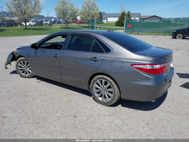 44940091 :رقم المزاد ، 4T1BK1FK5HU583859 vin ، 2017 Toyota Camry Xle V6 مزاد بيع