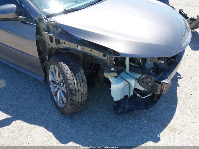 44940091 :رقم المزاد ، 4T1BK1FK5HU583859 vin ، 2017 Toyota Camry Xle V6 مزاد بيع