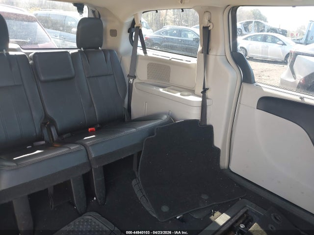 Продаж на аукціоні авто 2015 Chrysler Town & Country Touring, vin: 2C4RC1BG7FR699057, номер лоту: 44940103
