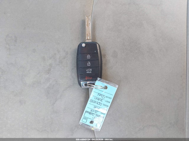 Продаж на аукціоні авто 2015 Kia Optima Lx, vin: KNAGM4A79F5547167, номер лоту: 44940124