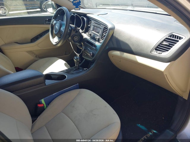 Продаж на аукціоні авто 2015 Kia Optima Lx, vin: KNAGM4A79F5547167, номер лоту: 44940124
