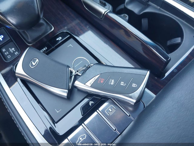 44940139 :رقم المزاد ، JTHC51FF1K5006751 vin ، 2019 Lexus Ls 500 مزاد بيع