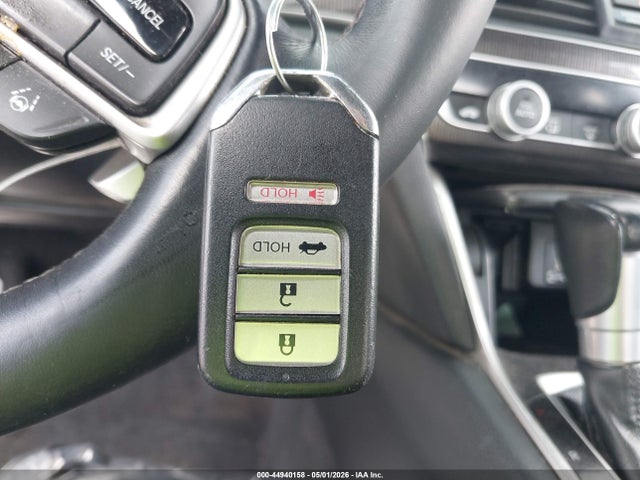 44940158 :رقم المزاد ، 1HGCV1F35LA151258 vin ، 2020 Honda Accord Sport مزاد بيع