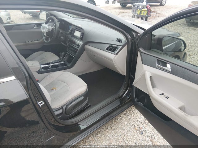 2017 Hyundai Sonata Eco მანქანა იყიდება აუქციონზე, vin: 5NPE24AA8HH449360, აუქციონის ნომერი: 44940176