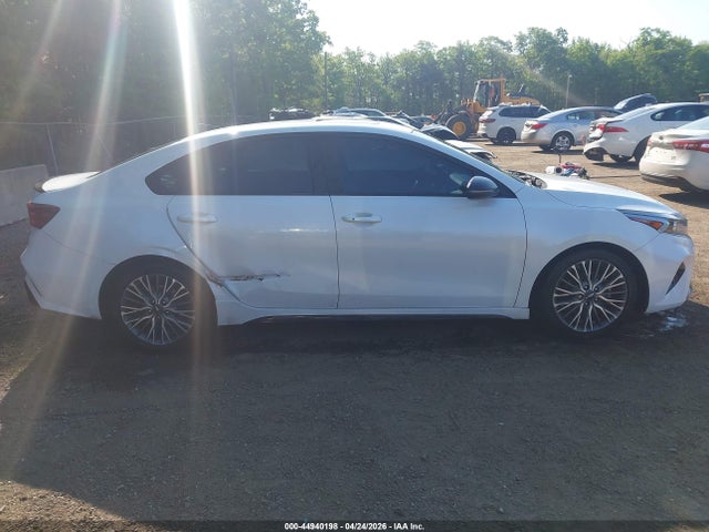 44940198 :رقم المزاد ، 3KPF54AD6NE481794 vin ، 2022 Kia Forte Gt-line مزاد بيع