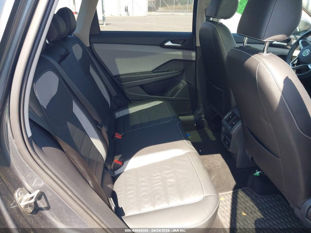 Продаж на аукціоні авто 2022 Volkswagen Taos 1.5t Sel, vin: 3VV2X7B24NM046884, номер лоту: 44940205