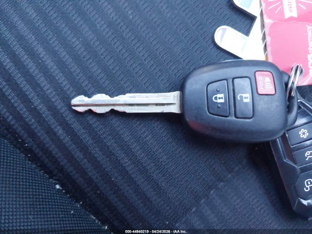 Toyota RAV4 LE 2016 2T3BFREV5GW534472 Image 11