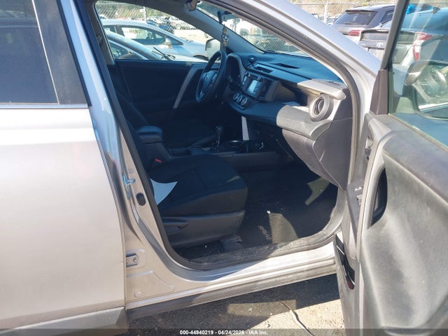 Toyota RAV4 LE 2016 2T3BFREV5GW534472 Image 5
