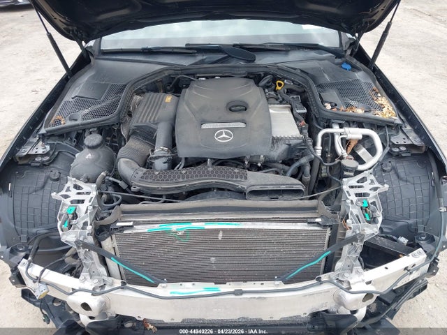 44940226 :رقم المزاد ، 55SWF4KB6JU273024 vin ، 2018 Mercedes-benz C 300 4matic مزاد بيع
