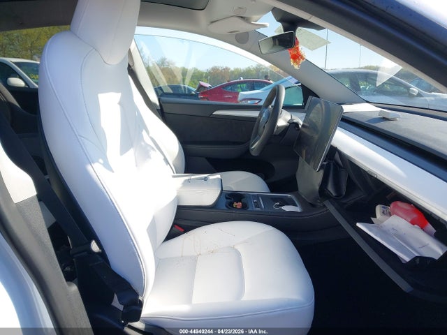 Продаж на аукціоні авто 2023 Tesla Model Y Awd/long Range Dual Motor All-wheel Drive, vin: 7SAYGAEE5PF660431, номер лоту: 44940244