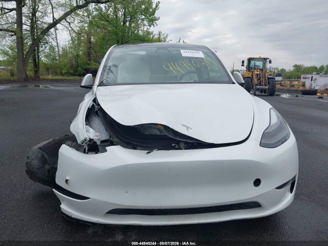 Продаж на аукціоні авто 2023 Tesla Model Y Awd/long Range Dual Motor All-wheel Drive, vin: 7SAYGAEE5PF660431, номер лоту: 44940244