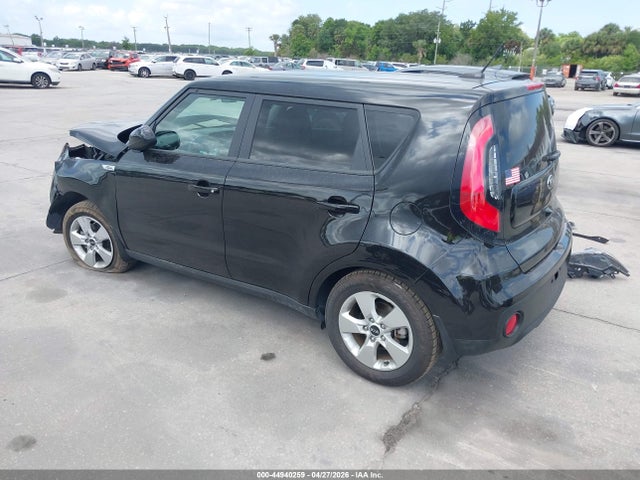 2018 Kia Soul მანქანა იყიდება აუქციონზე, vin: KNDJN2A28J7576381, აუქციონის ნომერი: 44940259