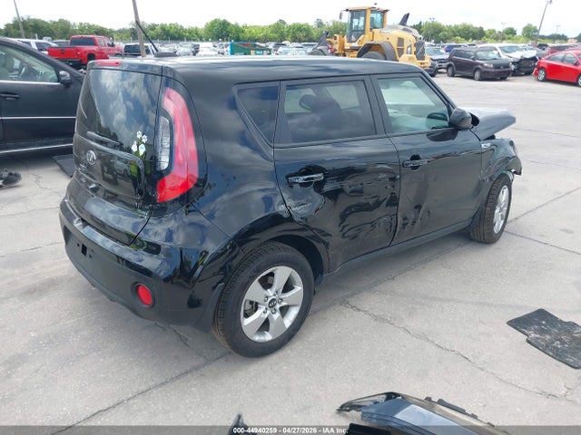 2018 Kia Soul მანქანა იყიდება აუქციონზე, vin: KNDJN2A28J7576381, აუქციონის ნომერი: 44940259