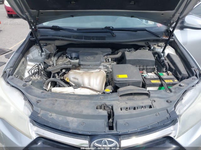 2015 Toyota Camry Se მანქანა იყიდება აუქციონზე, vin: 4T1BF1FK5FU897626, აუქციონის ნომერი: 44940307