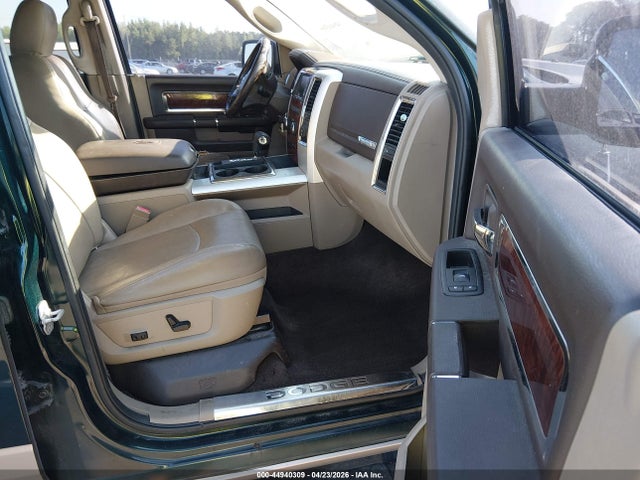 44940309 :رقم المزاد ، 1D7RV1CT2BS608152 vin ، 2011 Ram 1500 Laramie مزاد بيع