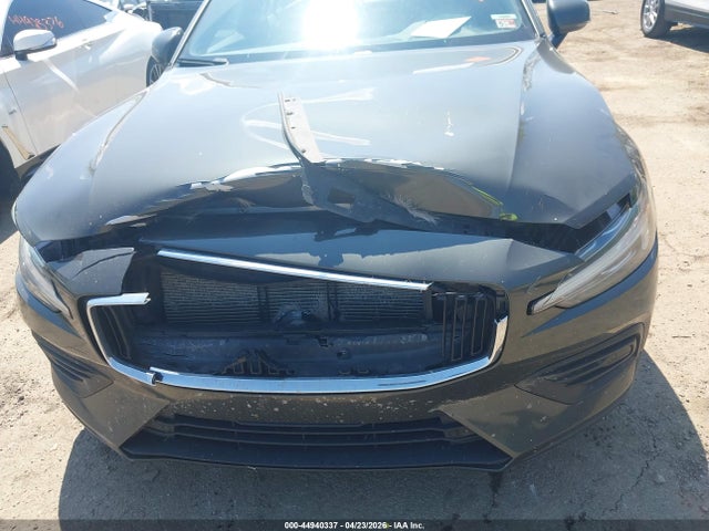 Aukcja sprzedaży 2019 Volvo S60 T6 Momentum, vin: 7JRA22TK3KG014915, numer aukcji: 44940337