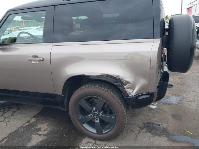 SALEW6EE4P2205565 Land Rover Defender 90 Carpathian Edition/90 V8